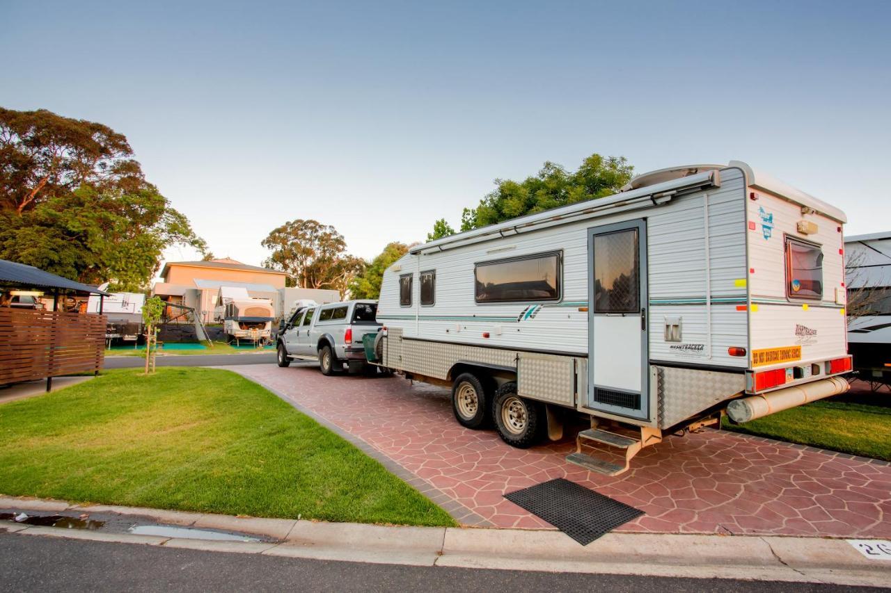 Big4 Melbourne Holiday Park Exterior photo